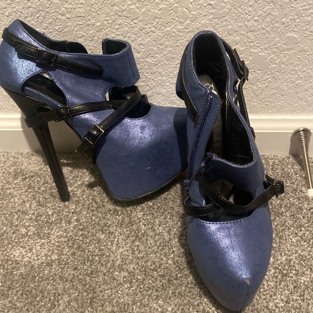 Scene Weaver Ishanti platform heels
